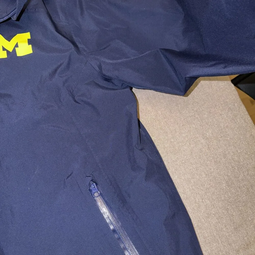 Adidas Michigan Wolverines Rain Jacket Men’s Size L Gore Tex Football U Of M